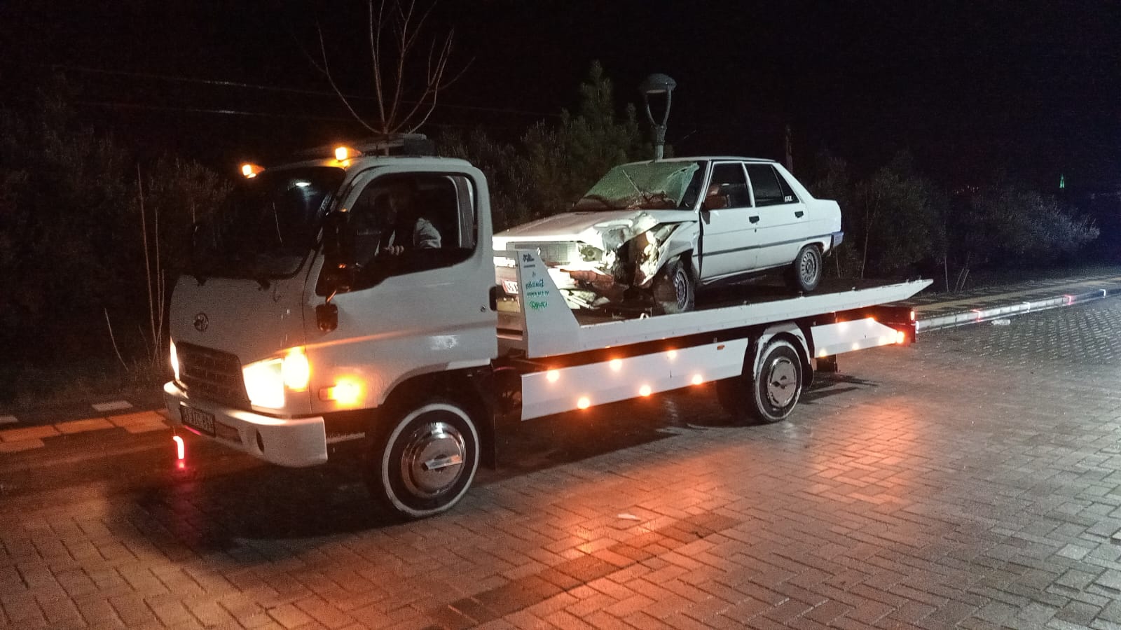 Manisa'da Yağışlı Hava Kazaya Sebep Oldu 1 Yaralı (1)