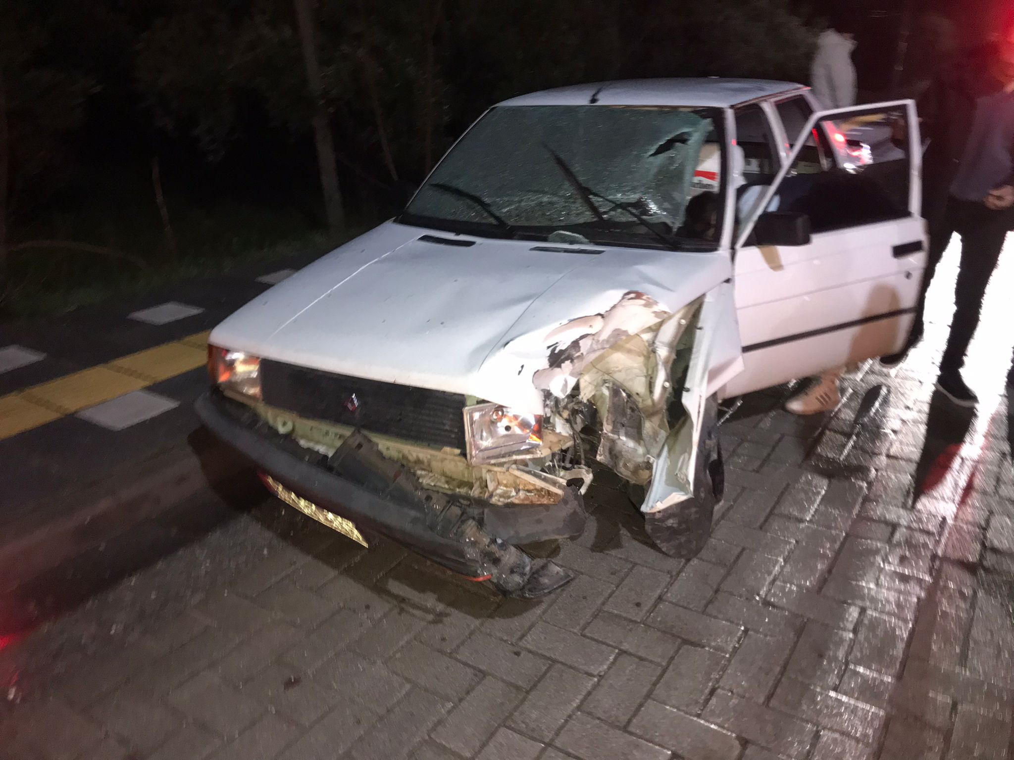 Manisa'da Yağışlı Hava Kazaya Sebep Oldu 1 Yaralı (4)