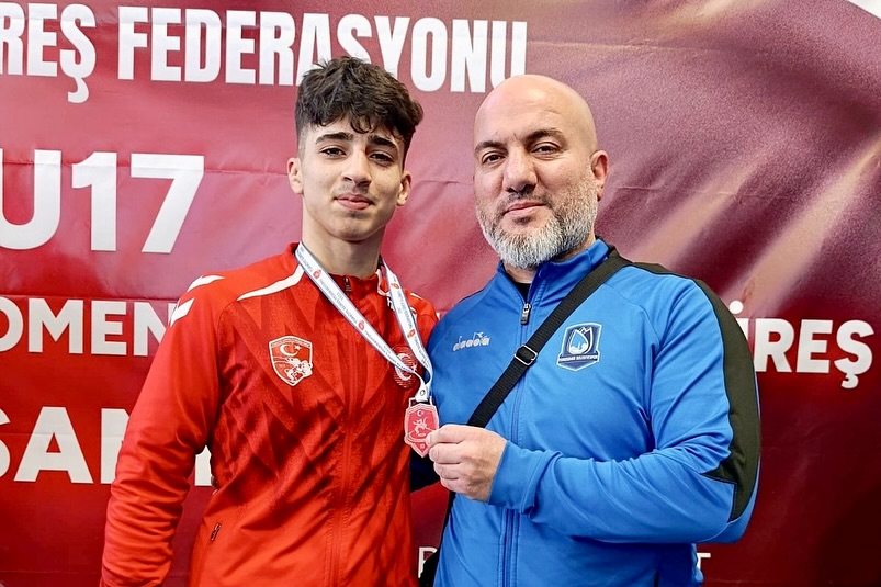 Manisa'nın Gururu Yalçından Büyük Başarı! (1)