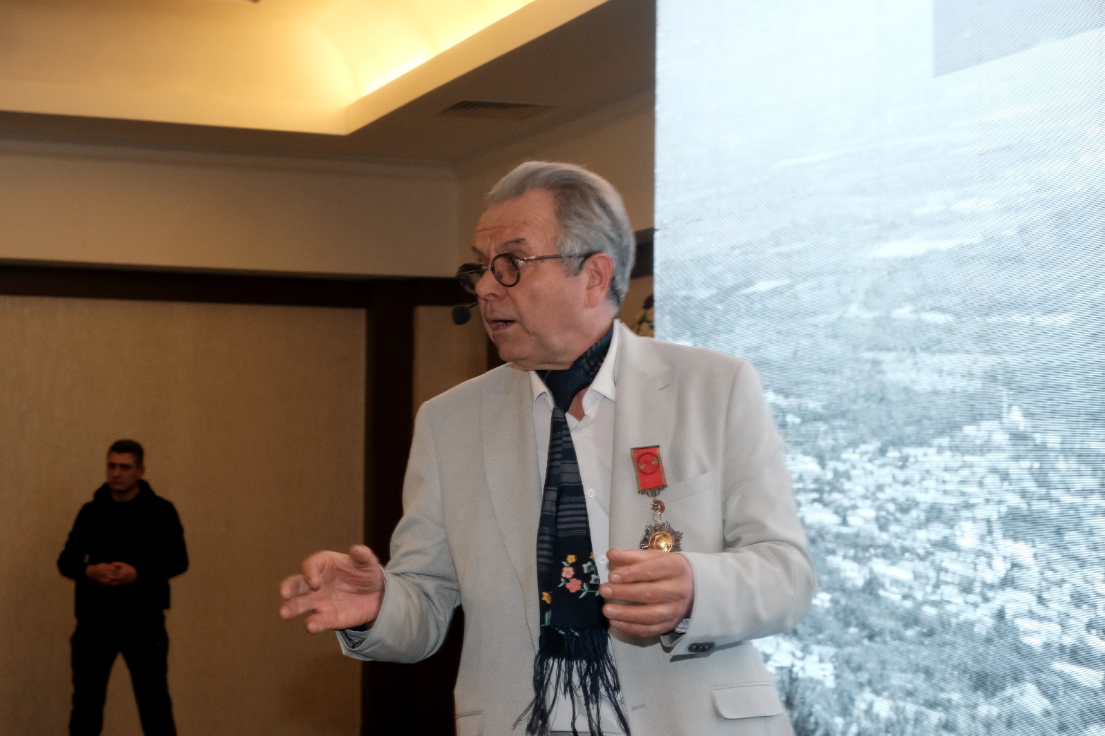 Moris Şinasi Görkemli İyilik” Belgeselinin Galasi Mani̇sa!'Da Yapildi (4)