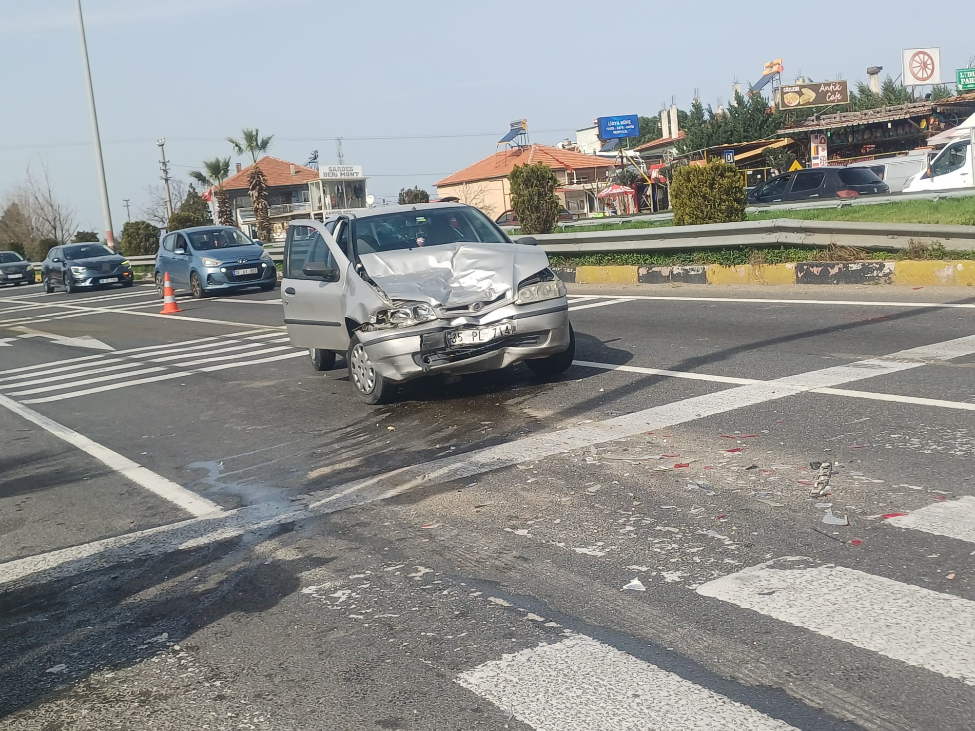 Salijli Kaza 5 Yaralı , (3)