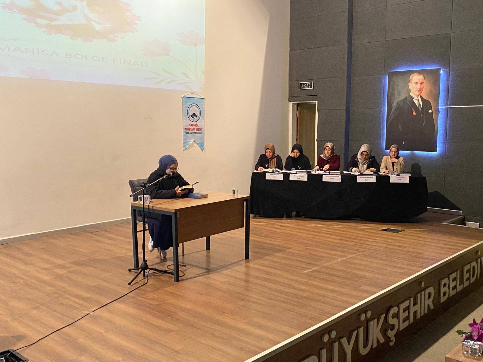 Sarıgöl'de Kur’an I Kerim’i Güzel Okuma Yarışması Düzenlendi! (7)