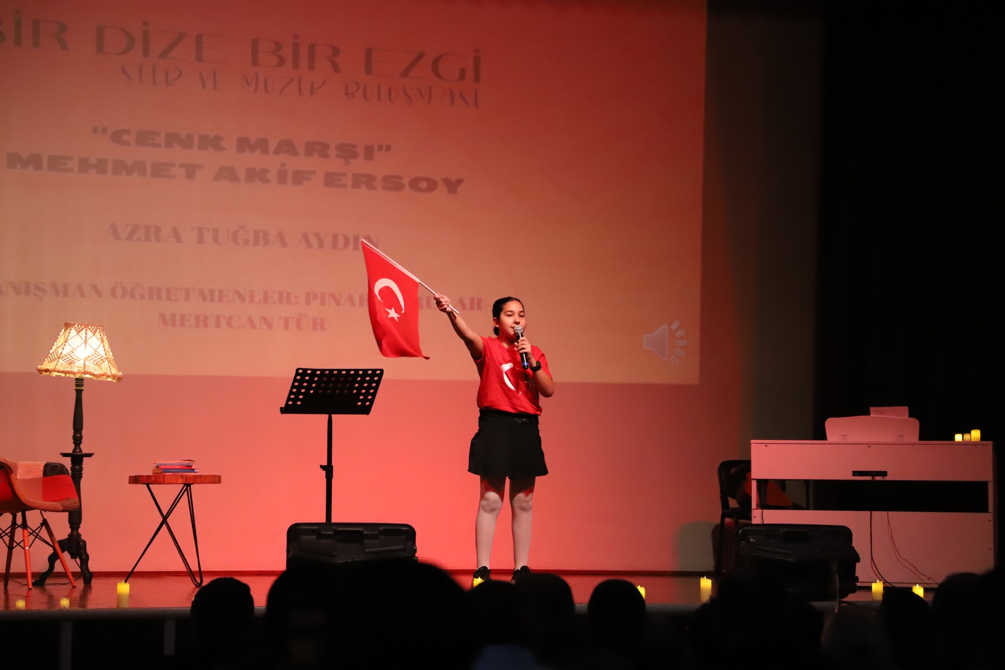 Saruhanlı’da Sanat Dolu Gece Bir Dize Bir Ezgi Büyük Ilgi Gördü (3)