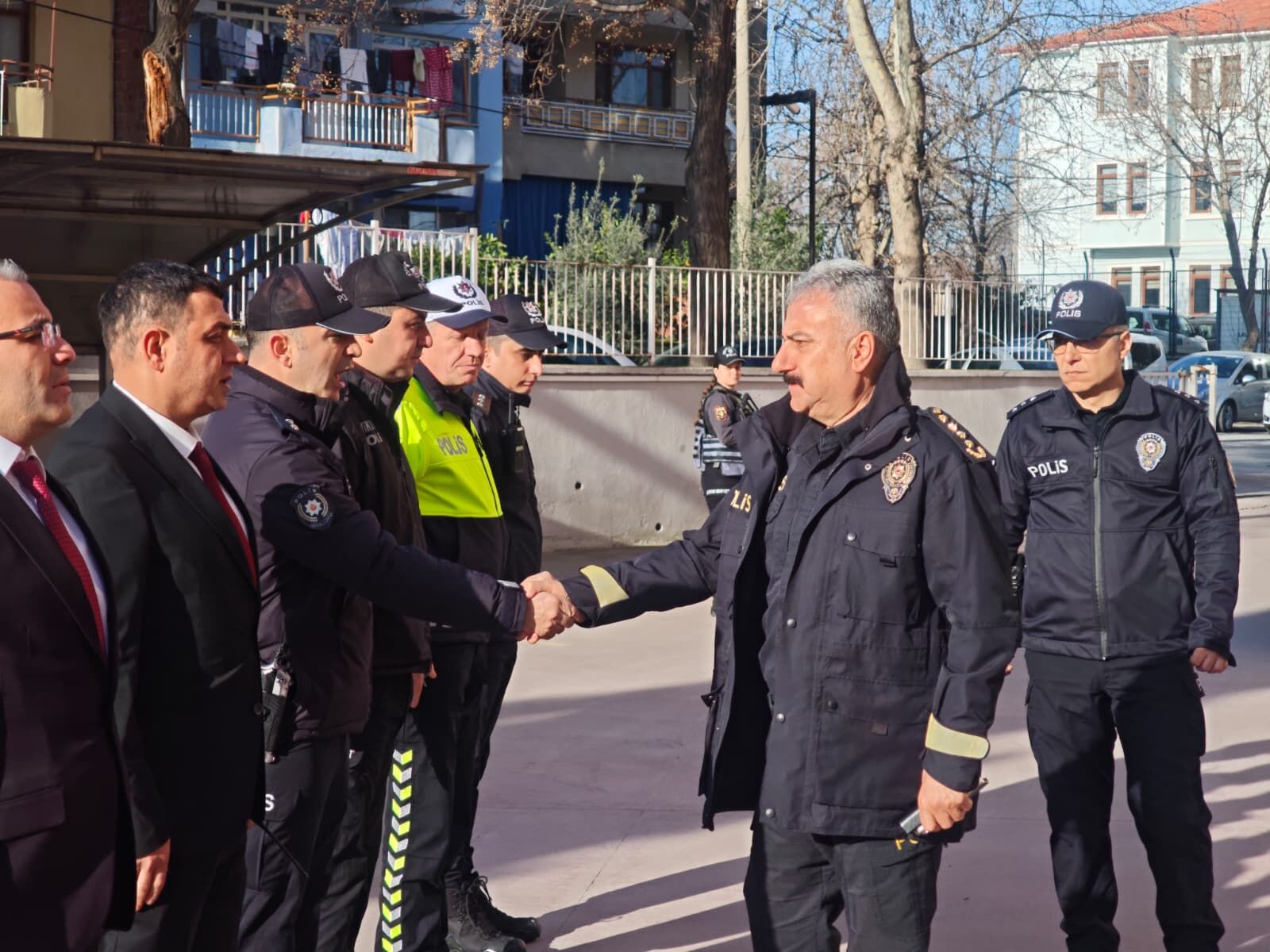 Emniyet Müdürü Aktaş’tan Salihli İlçe Emniyet Müdürlüğünü ziyaret etti-.1.
