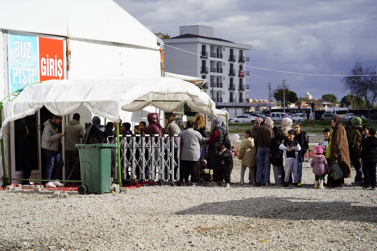 Yunusemre Belediyesinden Çocuklara Ücretsiz Buz Pateni Kursu! (3)