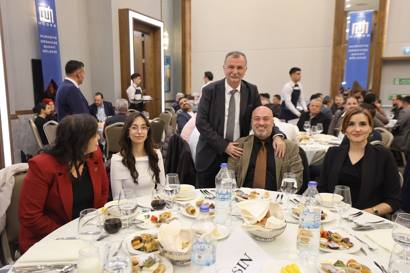 Manisa sanayisini ve siyasetini buluşturan iftar-.3.2.1