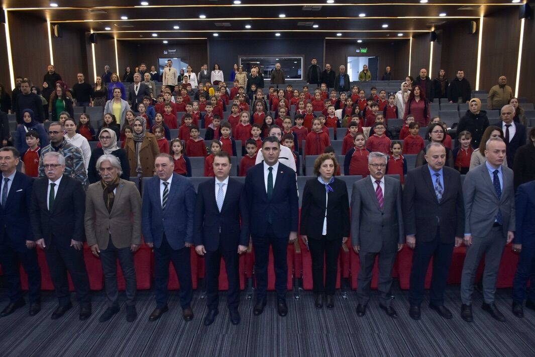 manisada kütüphane haftasına yoğun ilgi
