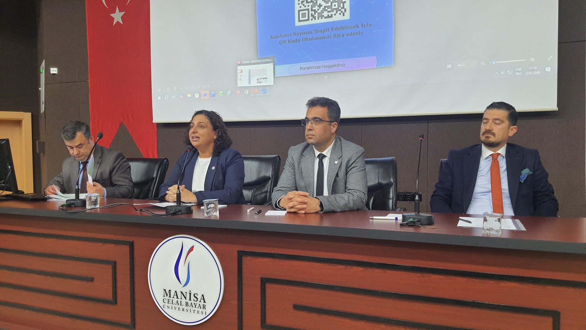 'Yeni Küresel Ekonomide Vergilendirme ve Türkiye' paneli Manisa'da düzenlendi-.6.1.