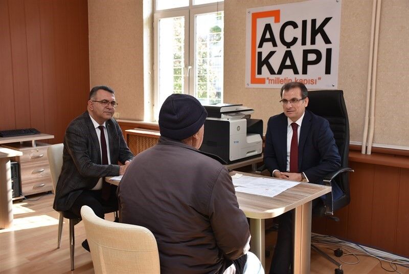 Salihli halkı Açık Kapı'da sorunlarını paylaşıyor-.2.1.1