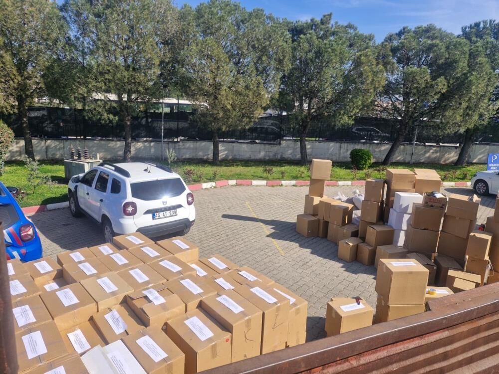 Turgutlu'da Kaçakçılığa Geçit Yok!