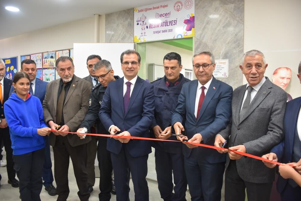 Salihli’de yeni resim atölyesi hizmete açıldı