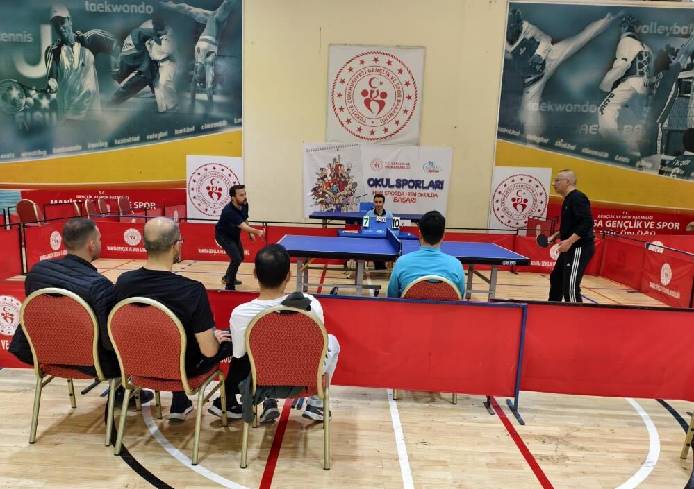 Masa tenisi turnuvasında birincilik