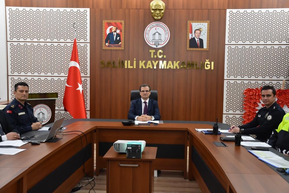 Salihli'de bayram öncesi güvenlik zirvesi!