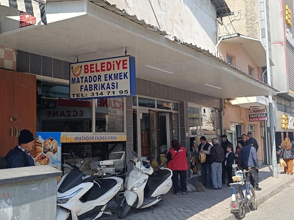 Manisa'da Hayırseverden Kadir Gecesi'nde Anlamlı Destek