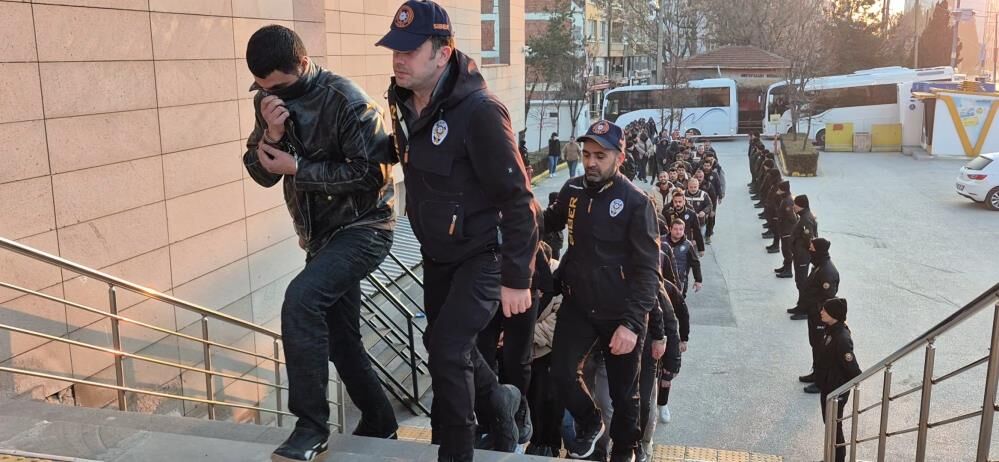 Manisa Dahil 18 İlde Dev Operasyon-1