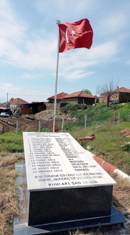 Sarıgöl'de Şehitler Anıt Başında Anıldı-1