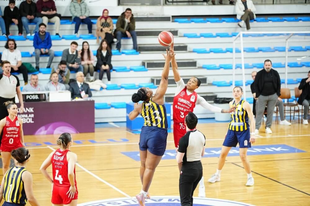 Manisa’nın Tek Kadın Basketbol Takımı Zaferle Döndü-3