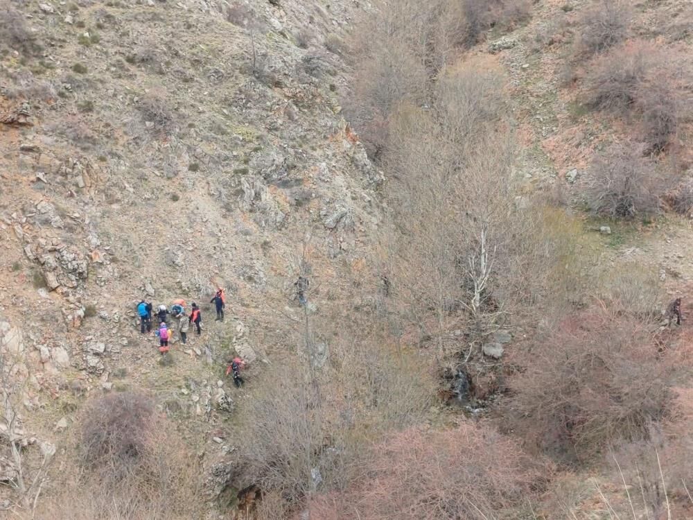 Bozdağ'da kaybolan dağcı için ekipler İzmir'e yöneldi!-1