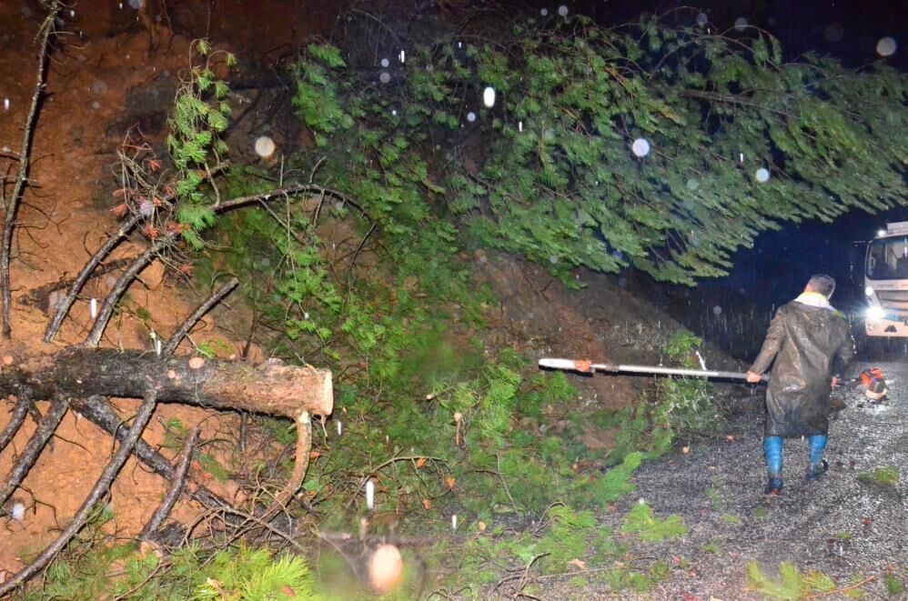 Şiddetli yağışlar Manisa'yı vurdu!