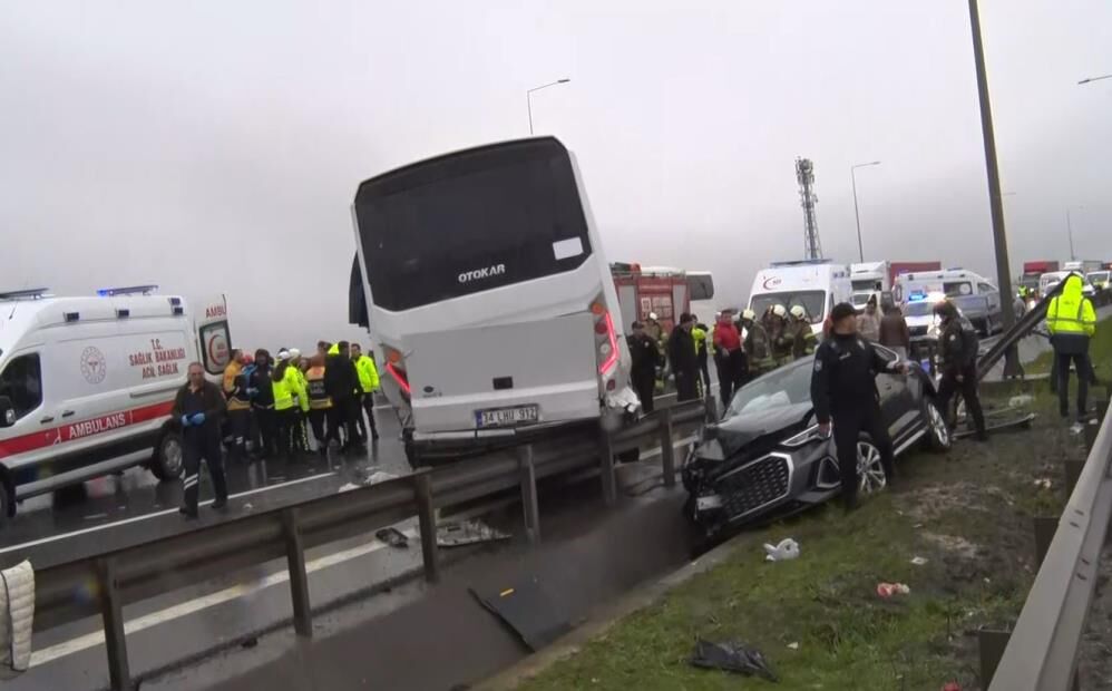 Kuzey Marmara Otoyolu’nda zincirleme kaza: 1 polis şehit oldu!-1