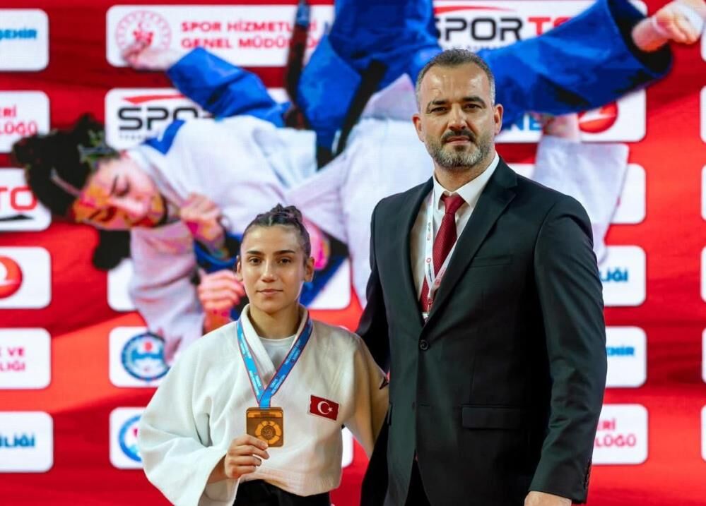 Yunusemreli judocular şampiyonaya damga vurdu-1