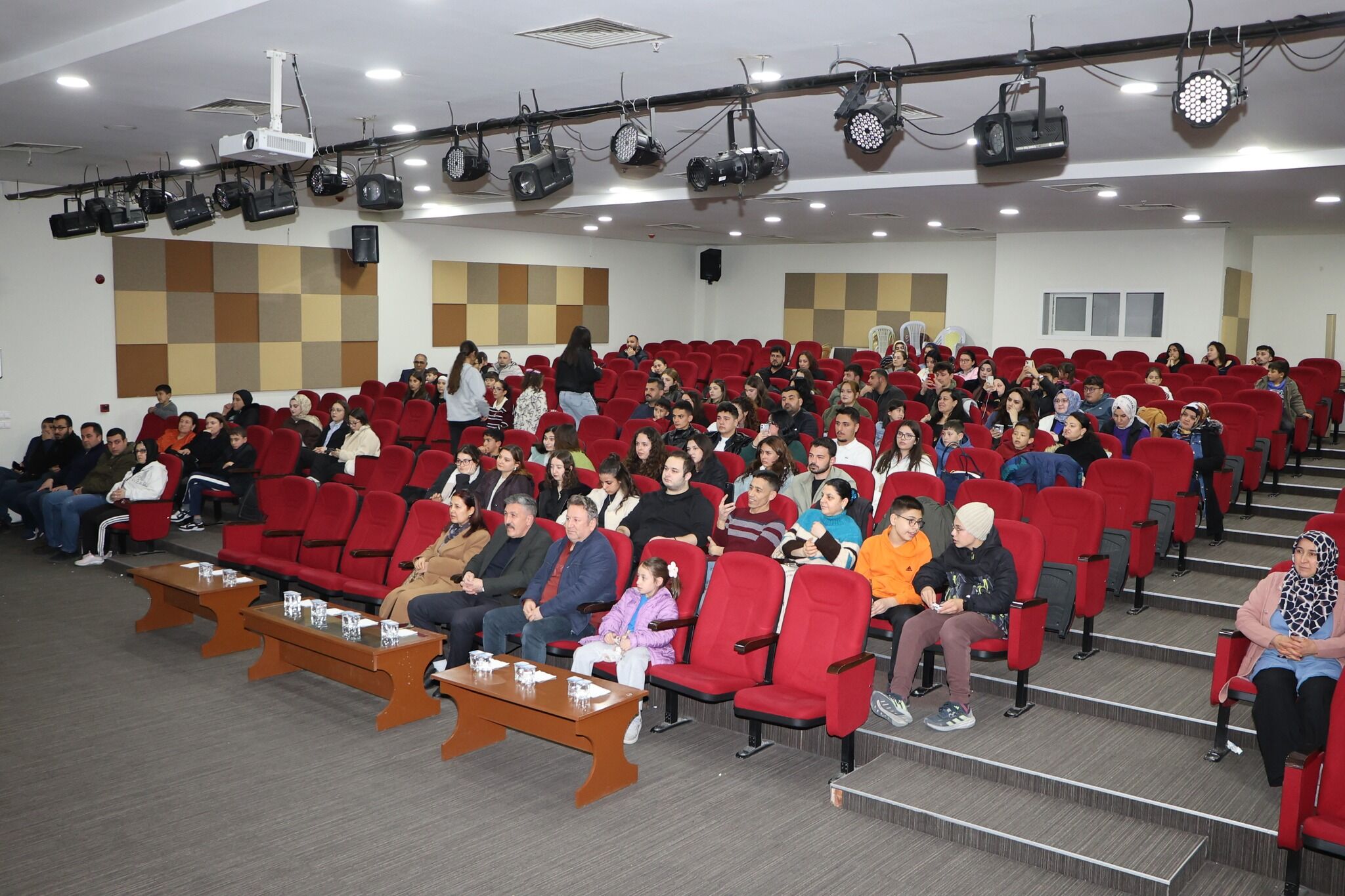 Anadolu Ezgileri Kula’da Gönülleri Fethetti (1)