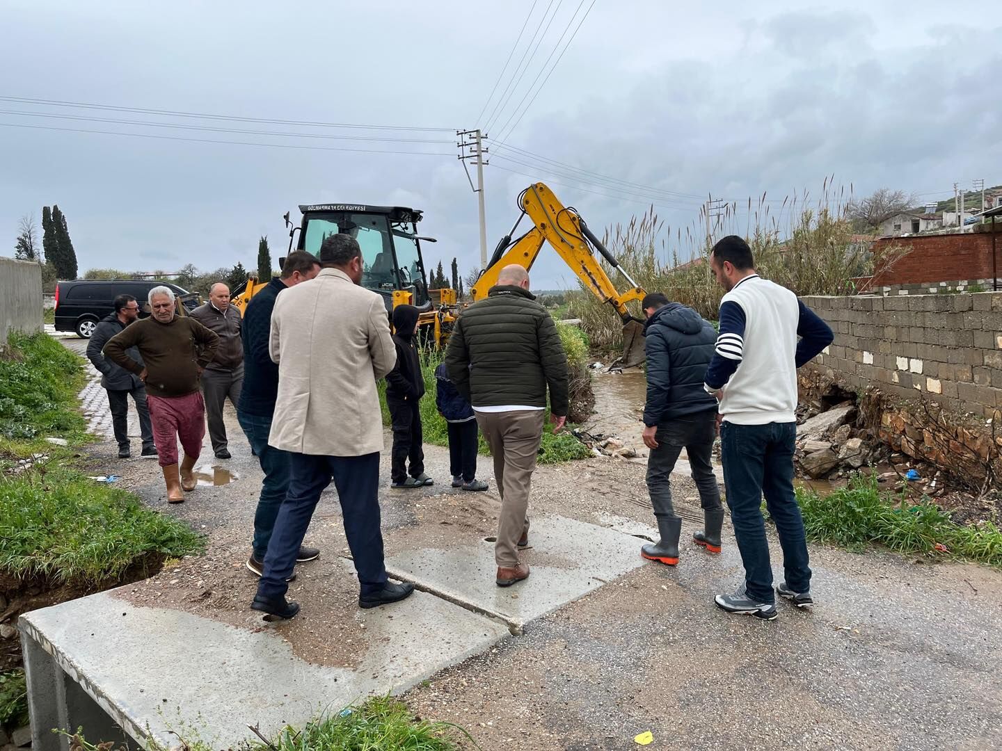 Başkan Aykan Sahada Incelemelerde Bulundu (3)