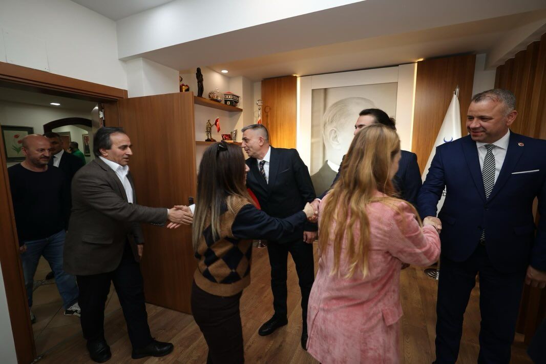 Şehzadeler Belediyesi'nde Geleneksel Bayramlaşma Heyecanı-3