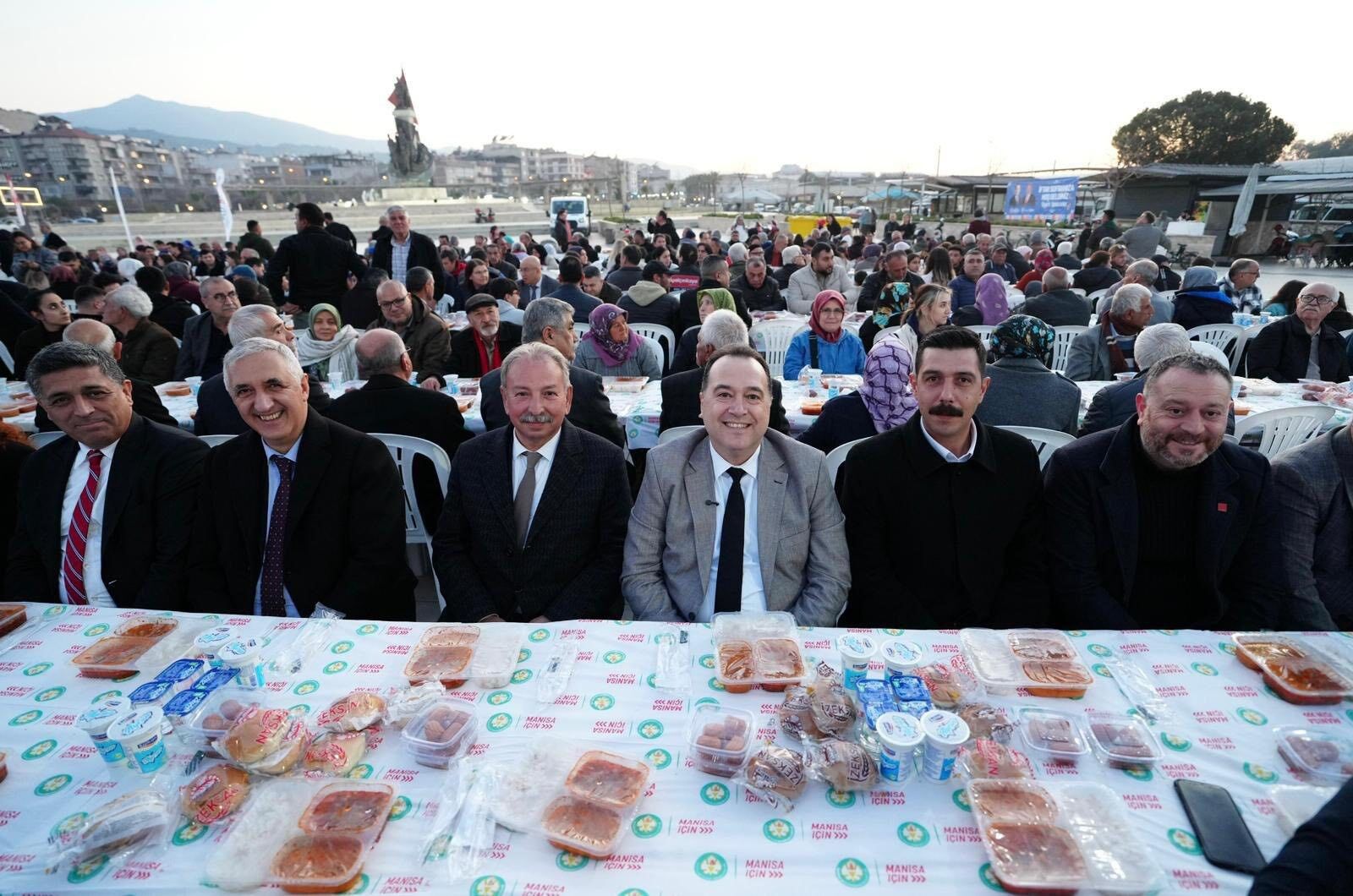 ‘İftar Sofrası’ Salihli’de (2)