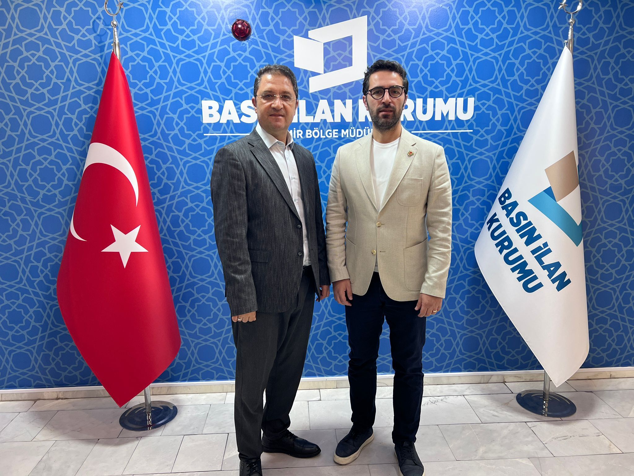 Manisa Gazeteciler Cemiyeti’nden İzmir’de Önemli Temaslar (1)