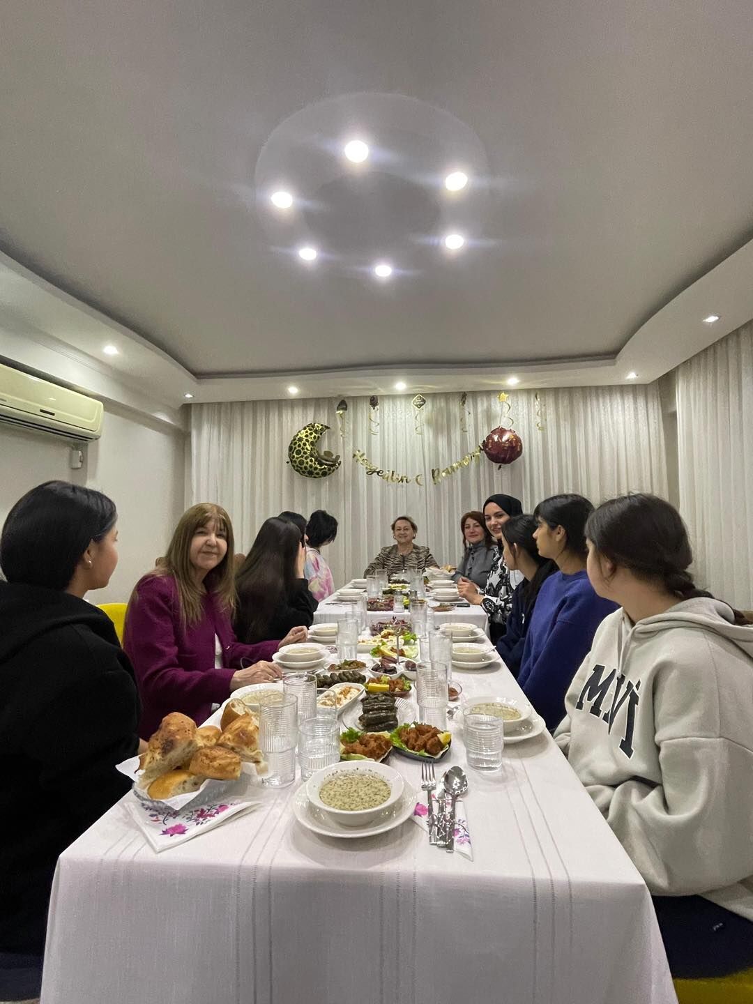 Manisa Protokolü Çocuk Evinde Iftarda Buluştu (2)