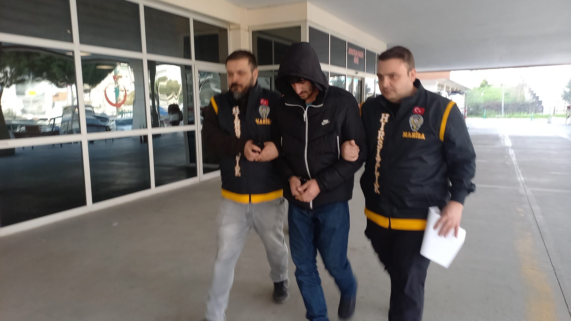 Manisa'da Çalıyor Istanbulda Satıo (2)