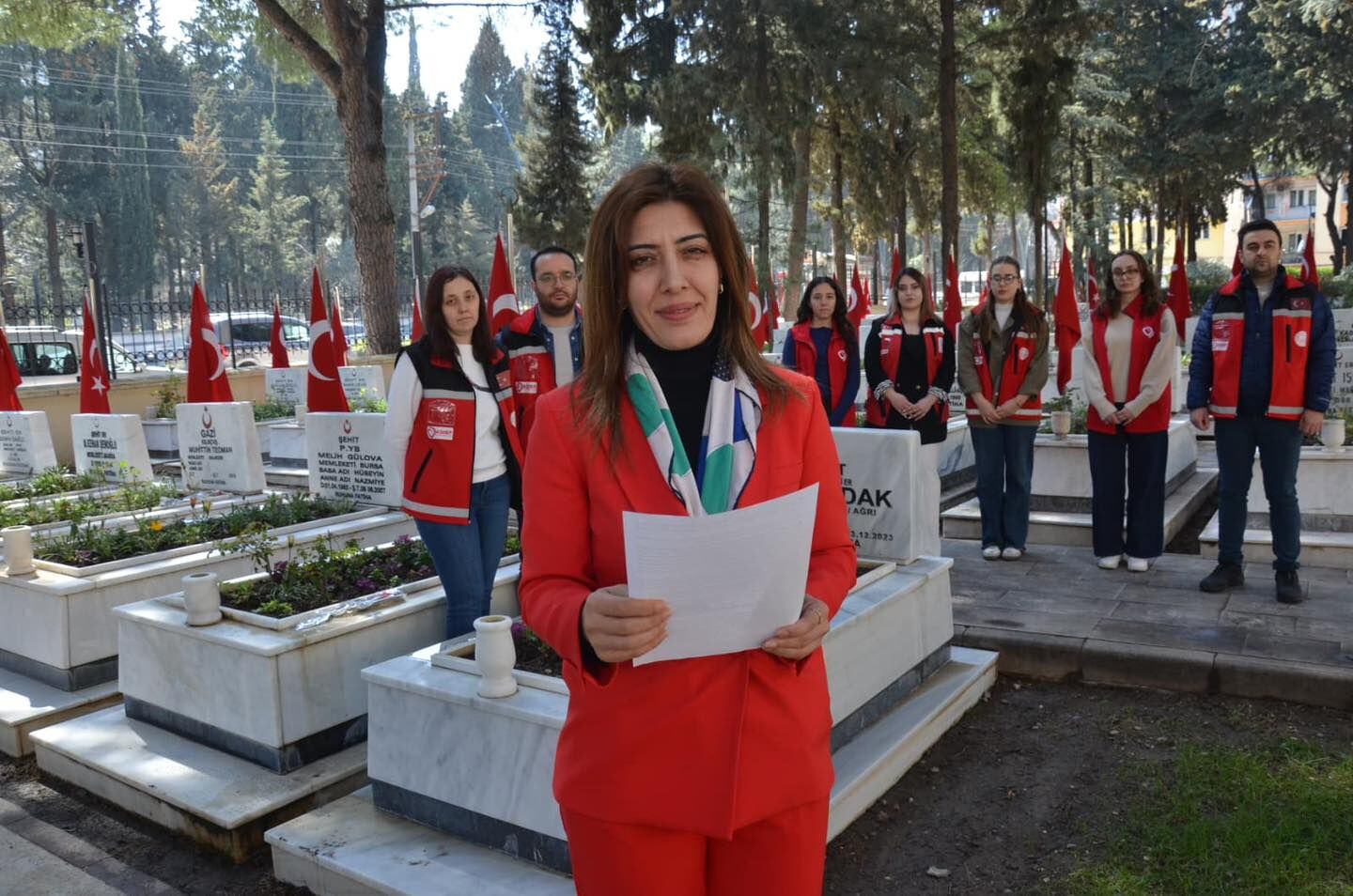 Manisa'da Çocuklar Şehitliği Ziyaret Etti (3)