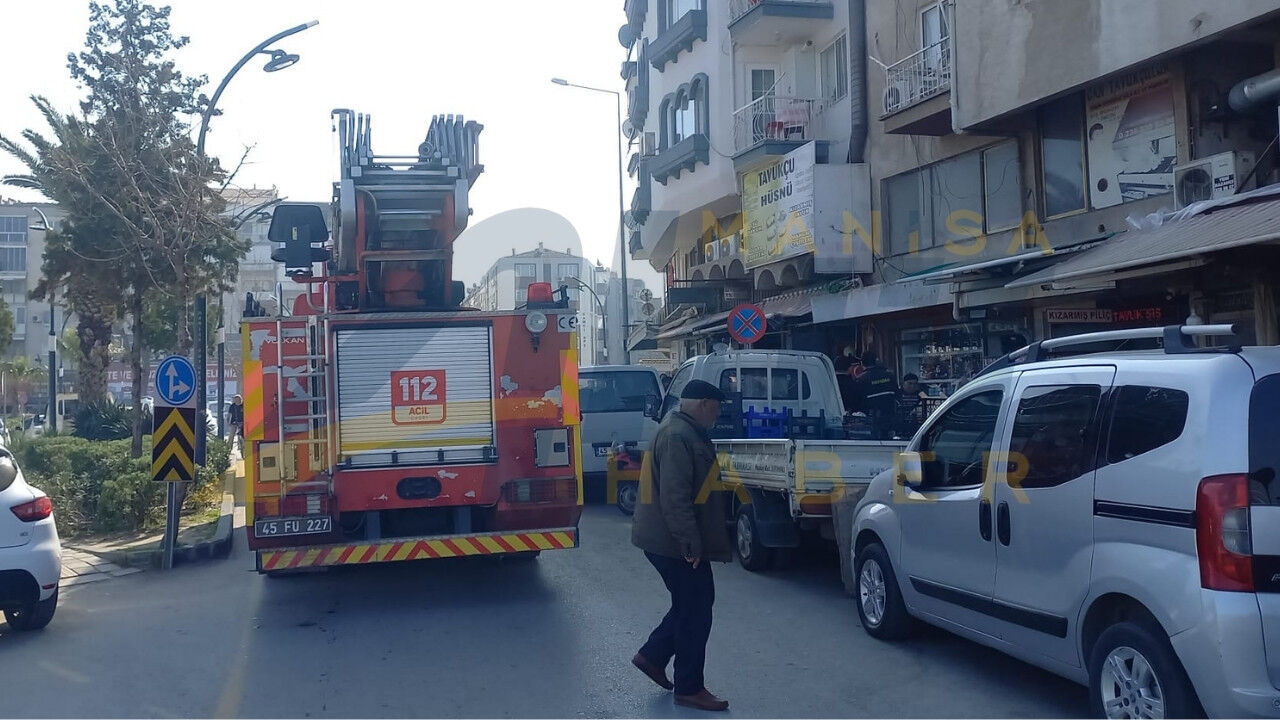 Manisa'da Korkutan Baca Yangını İş Yerinde Maddi Hasar Oluştu 3.