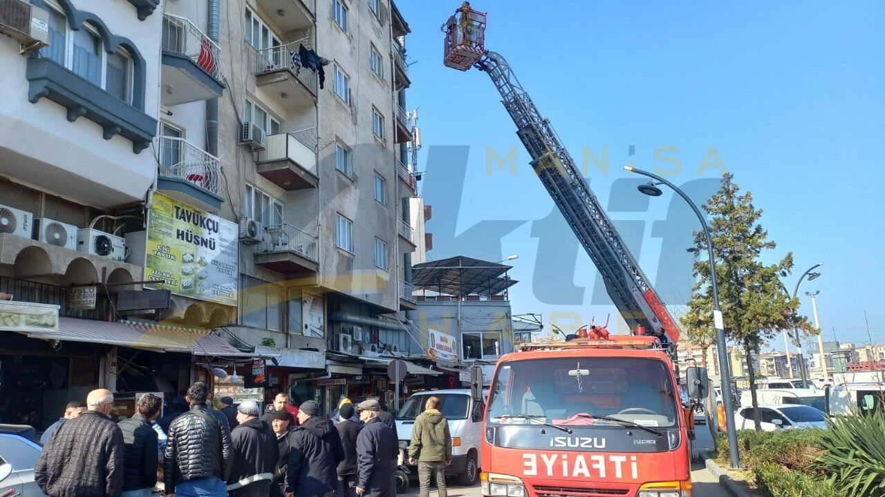 Manisa'da Korkutan Baca Yangını İş Yerinde Maddi Hasar Oluştu 4.