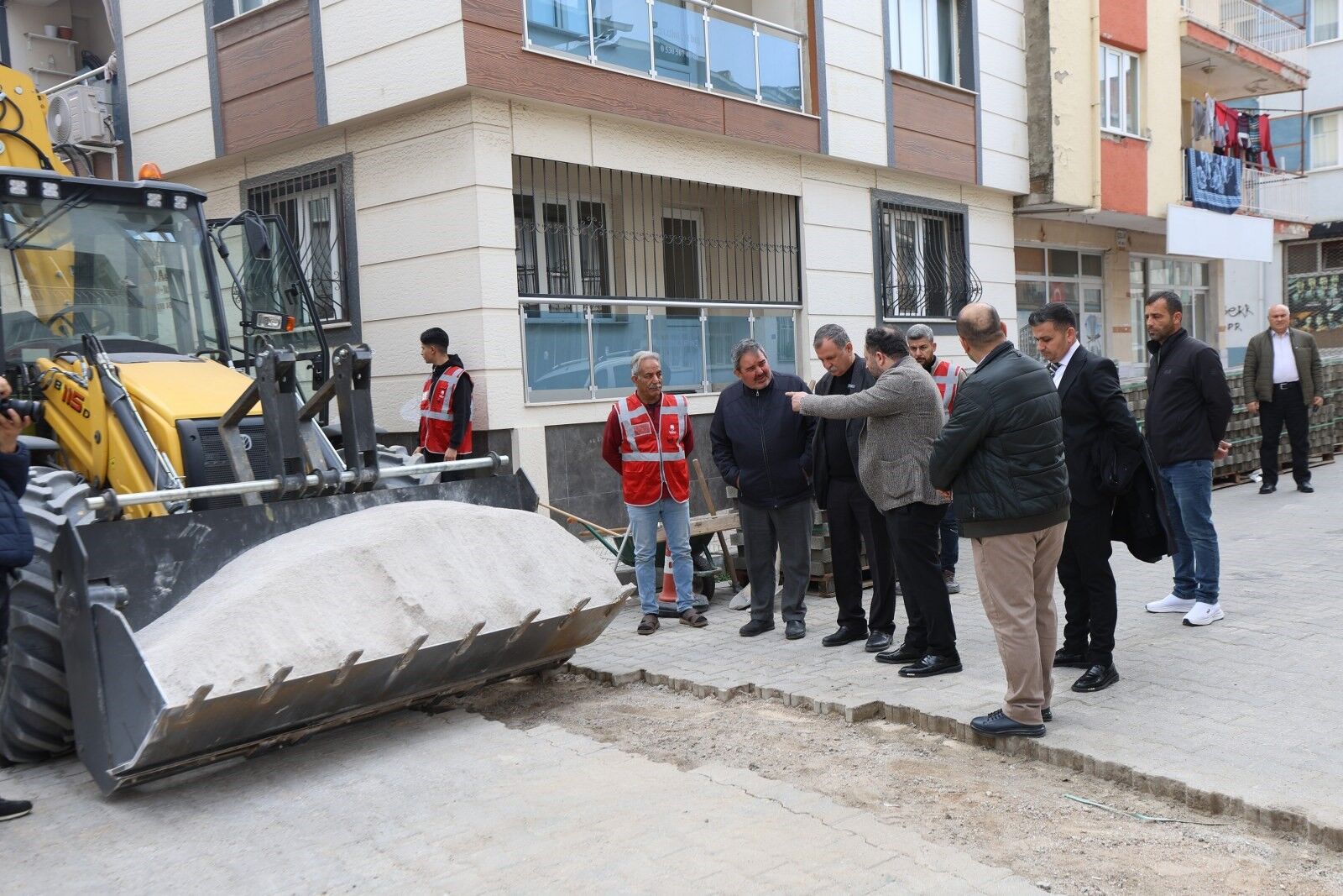 Manisa'da Yenileme Çalışmaları Sürüyor! (4)