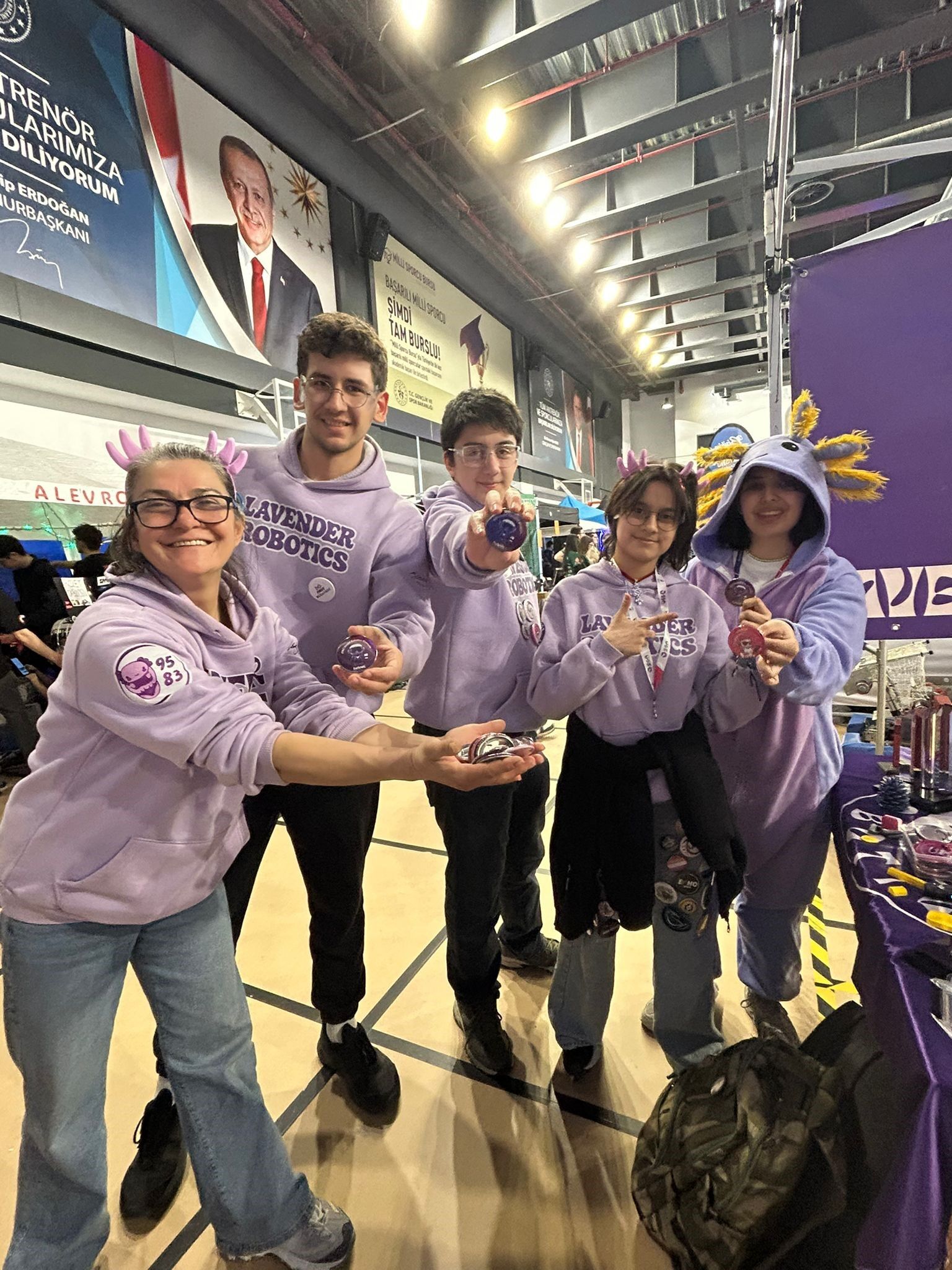 Manisa'dan Lavender Robotics Takımı, Frc'de, Başarı Merdivenlerini Tırmanıyorr