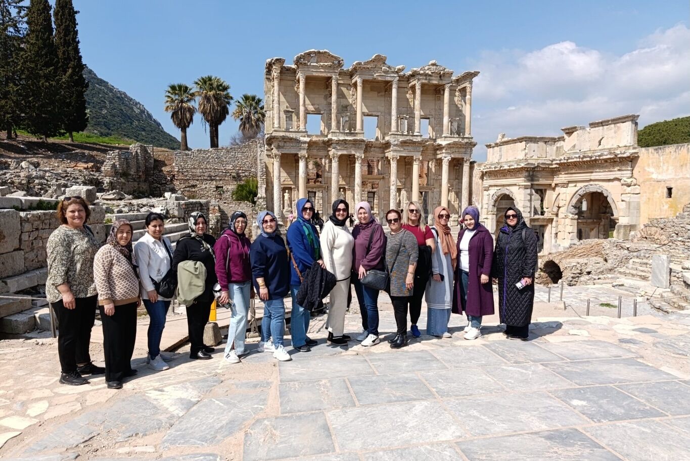 Manisalılar Efes Ve Şirince’de Buluştu (2)