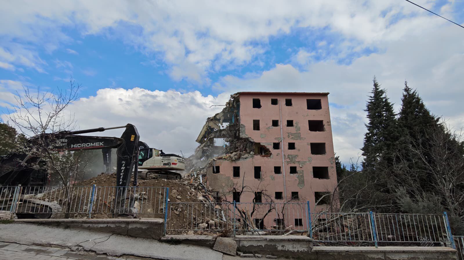 Manisa'nın Ilçesinde Dev Yatırım Çalışmalar Başladı! (1)