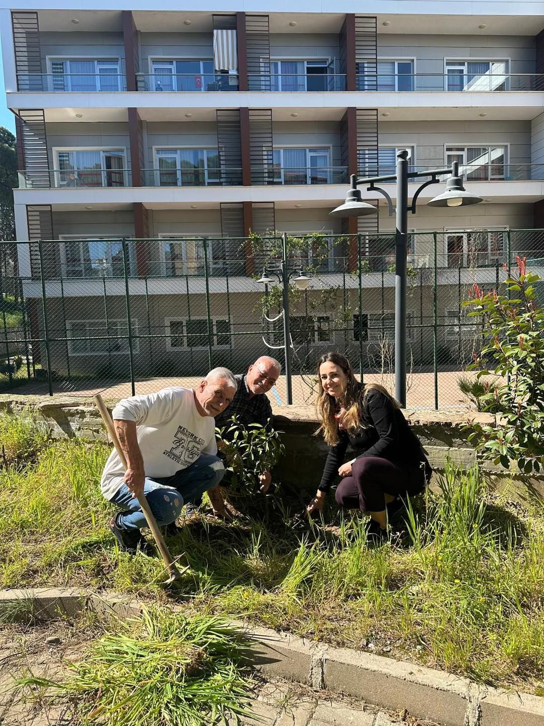 Salihli Huzurevi (1)