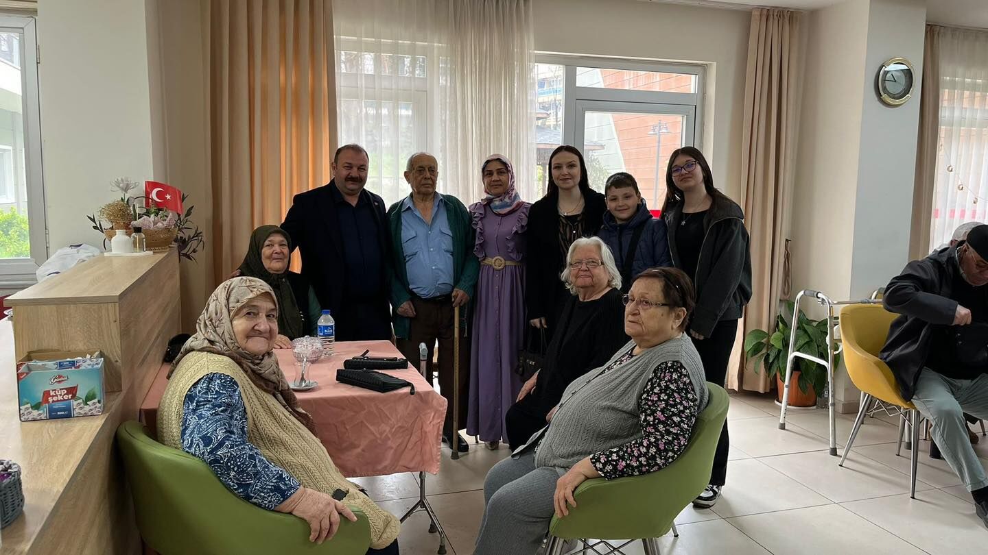 Salihli Huzurevi’nde Bayram Coşkusu Yaşandı! (3)