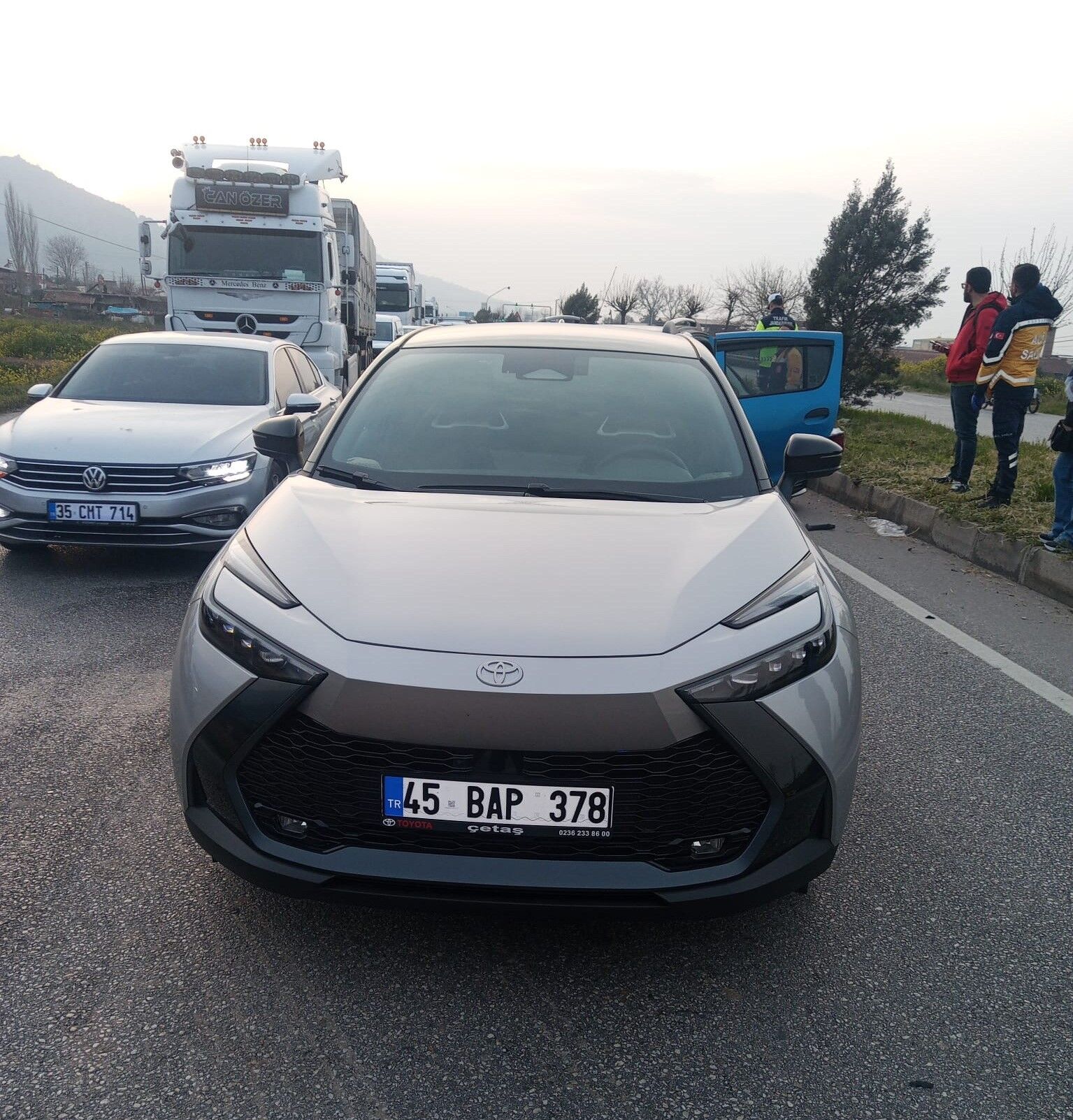 Salihli'de 4 Araçlı Zincirleme Kaza Çok Sayıda Yaralı! (1)