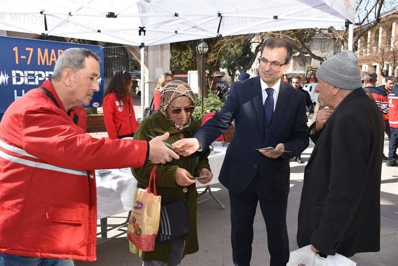 Salihli’de Deprem Haftasında Farkındalık Etkinliği (1)