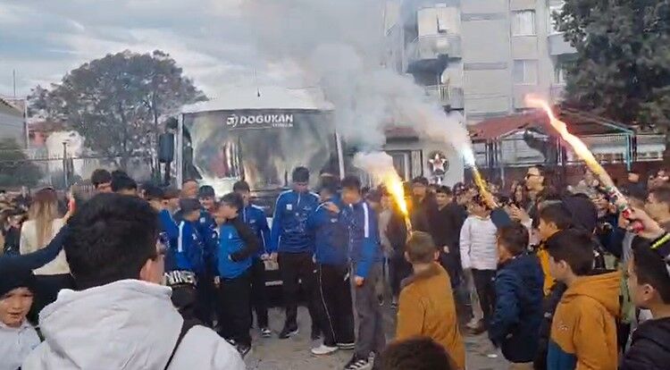 Salihli’de Türkiye Şampiyonlarına Coşkulu Karşılama