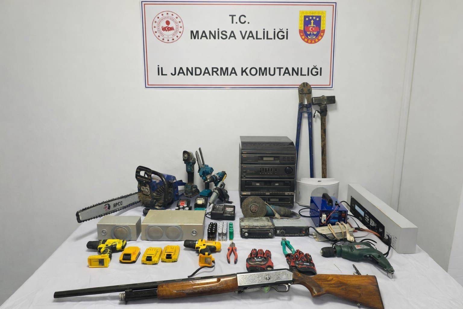 Saruhanlı'da Şüpheliler Gözaltına Alındı