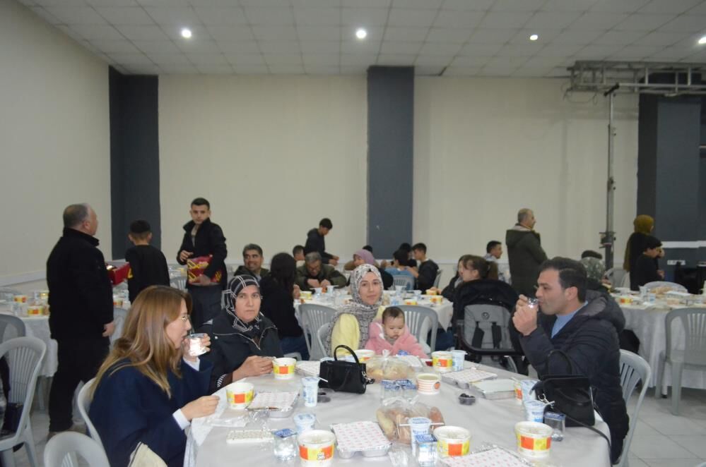 Selendi'de Eğitim Camiasının İftar Sofrası-2