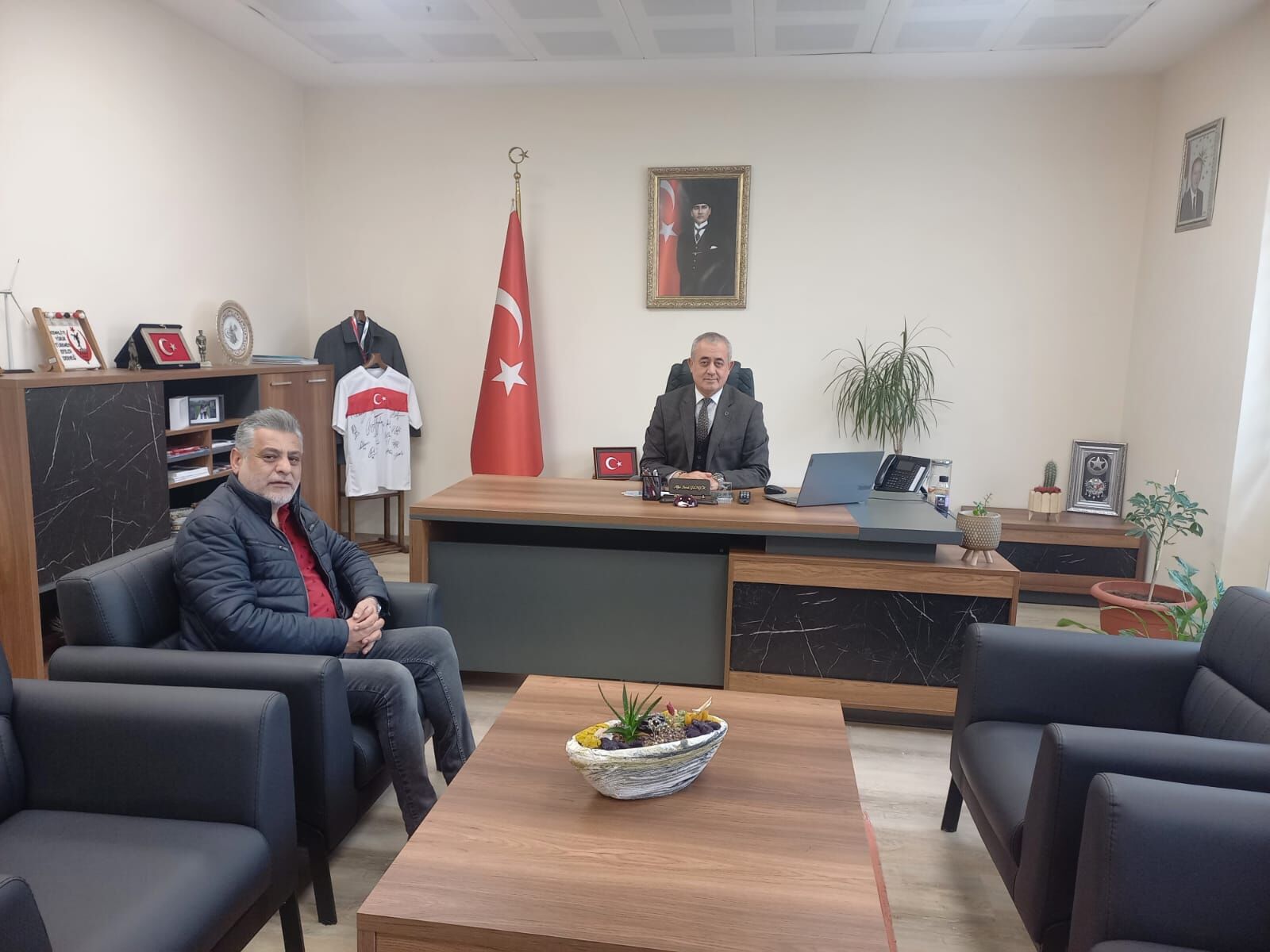 Manisa Aktif Haber'den Kaymakam Güngör'e Ziyaret