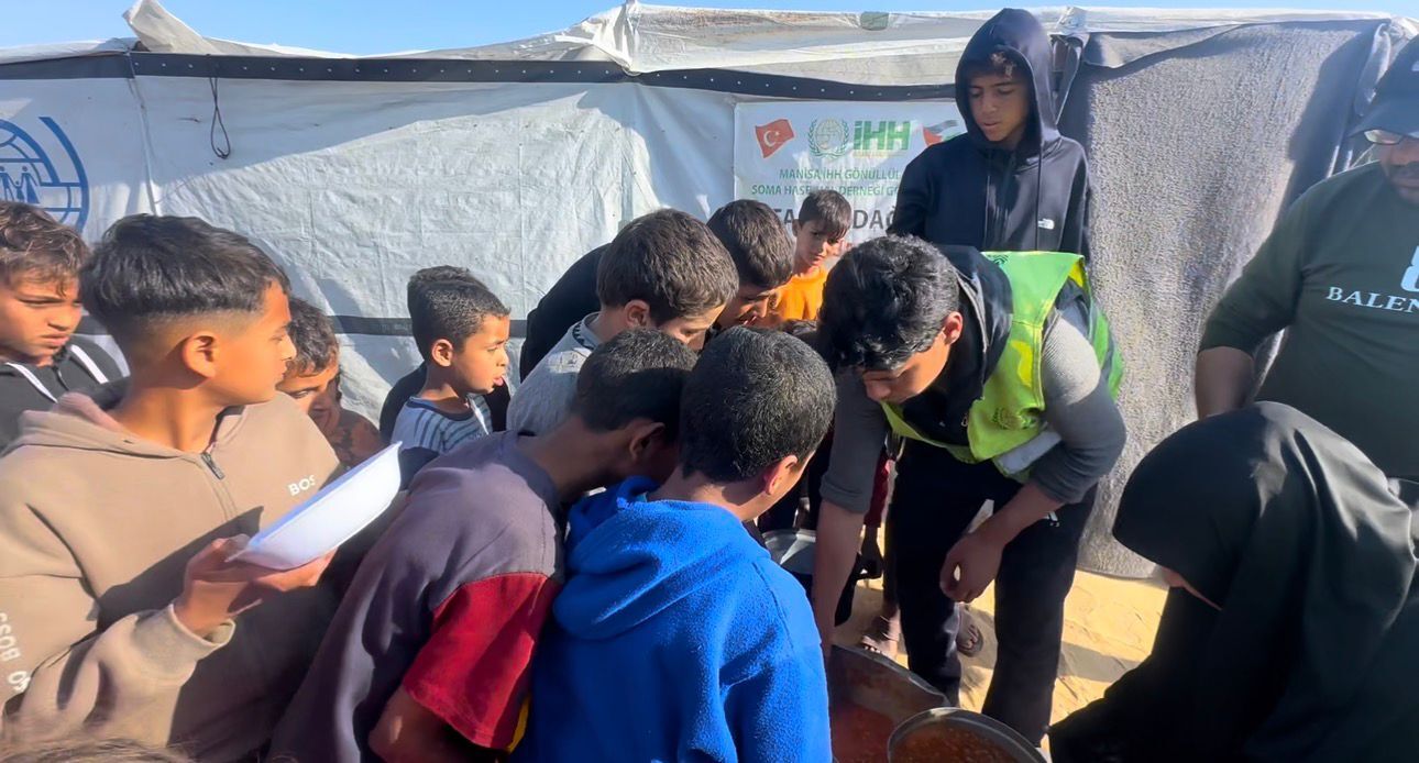 Soma Hasbihal Derneği’nden Gazze’ye İftar Desteği (4)