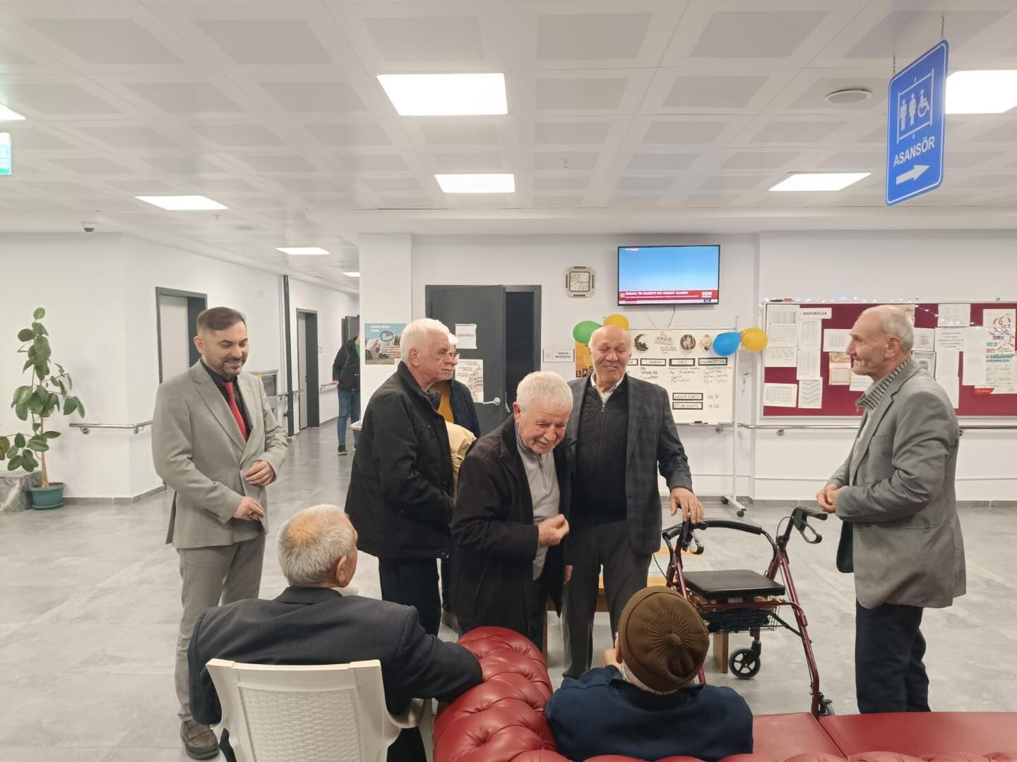 Turgutlu Huzurevi (1)