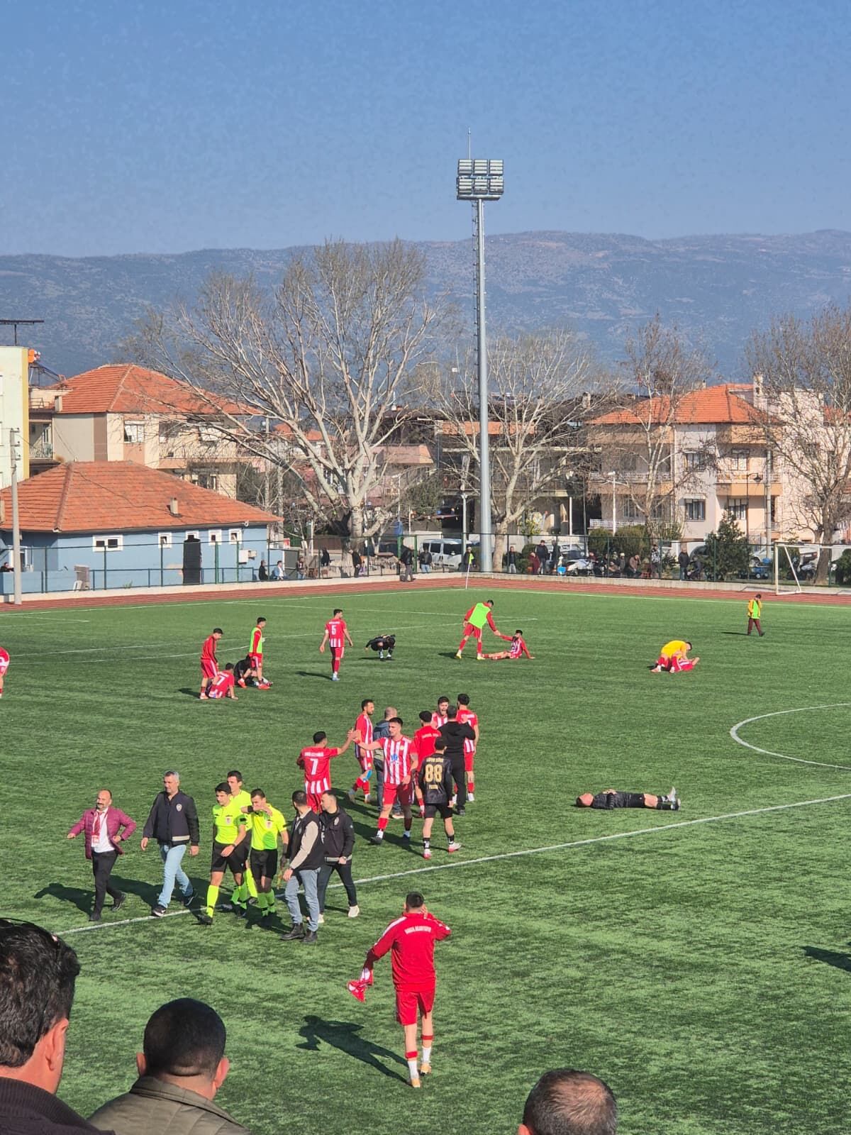 Sarıgöl Gençlerbirliği hayata tutundu-.1.1